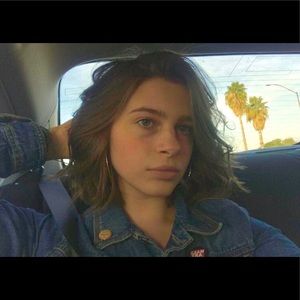 Meet your Posher, Chloe james